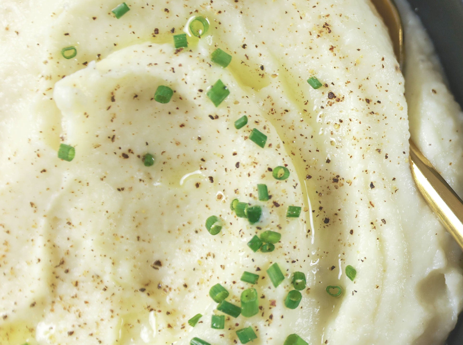A Mashed Cauliflower Recipe to Replace Your Thanksgiving Potatoes
